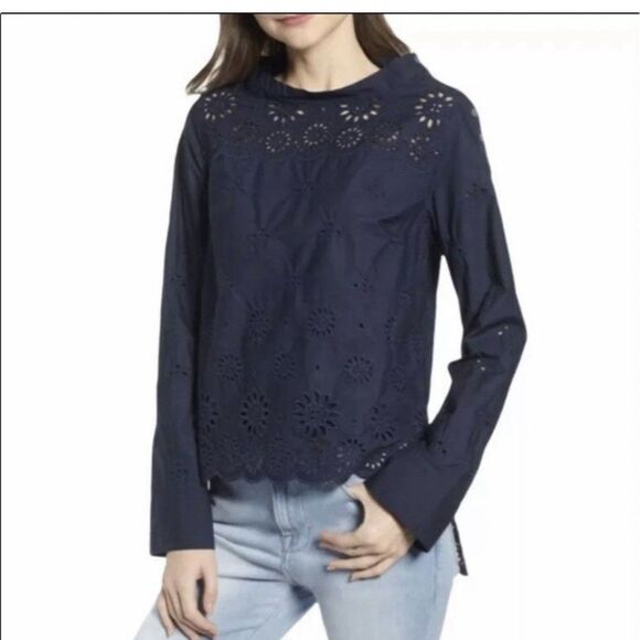 J CREW Women's Navy Eyelet Funnel Neck Long Sleeve Scallop Edge Blouse sz 00 - Picture 1 of 9
